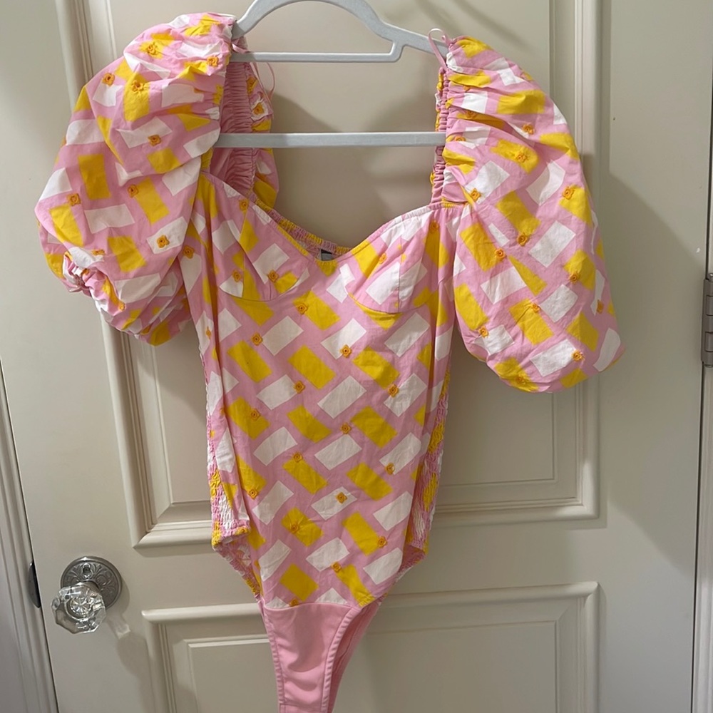 Zara, pink, orange, and white bodysuit size small